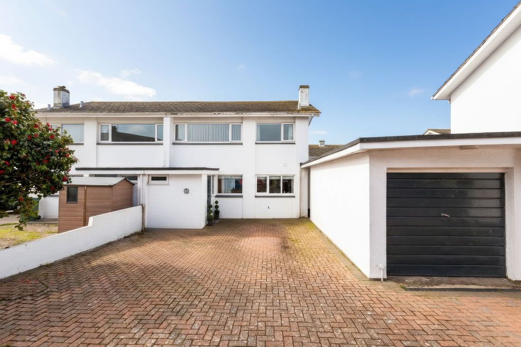 Property photo 1 of 30