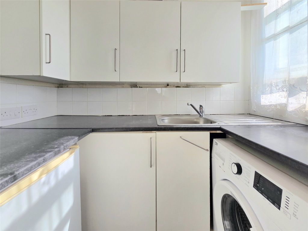 Property photo 3 of 7 Picture No. 04