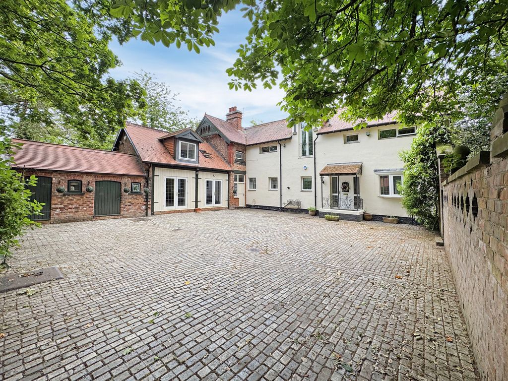 Property photo 1 of 49