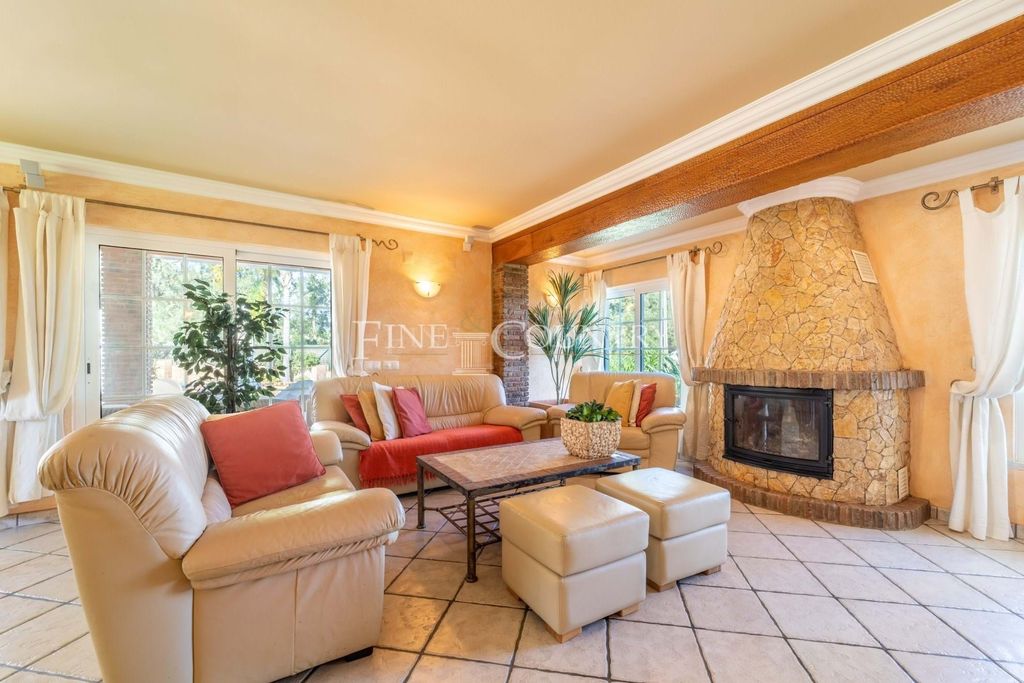 Property photo 2 of 30