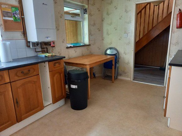 Property photo 3 of 19 Kitchen 1