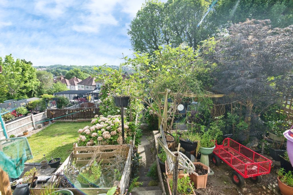 Property photo 1 of 15 Garden