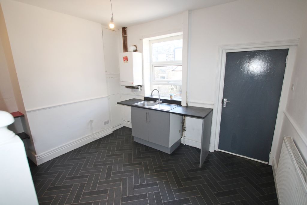 Property photo 3 of 5 3