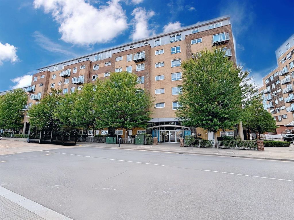 Property photo 1 of 19
