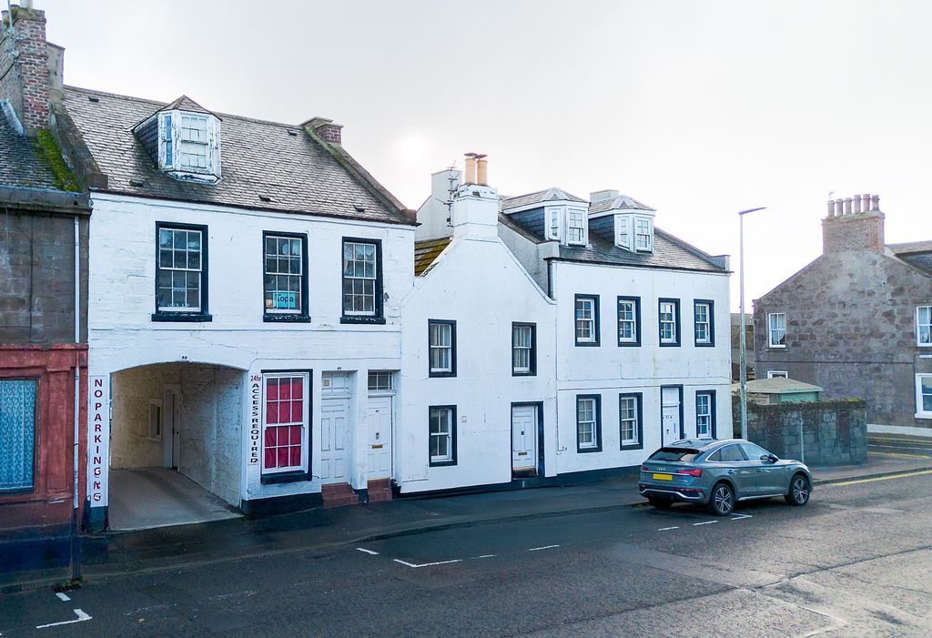 Property photo 1 of 24 Front Exterior