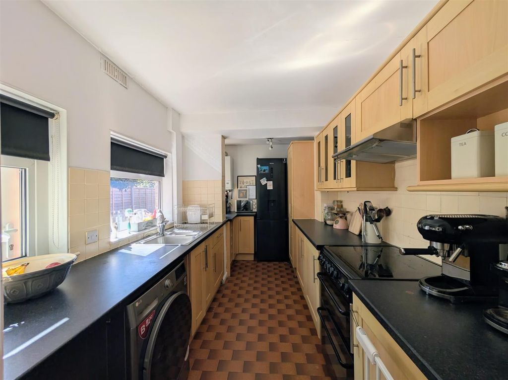 Property photo 3 of 14