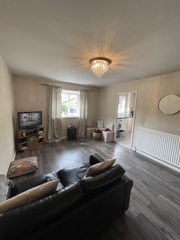 Property photo 2 of 9 Gallery