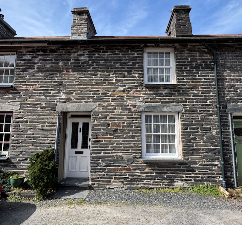 Property photo 1 of 32