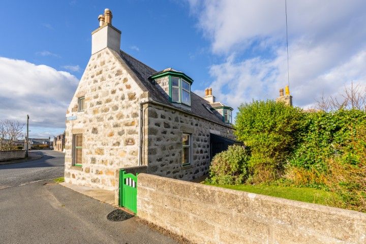 Property photo 3 of 13