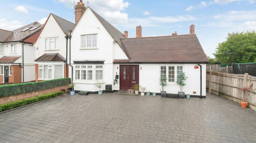 Property photo 1 of 22 Lower Court Road