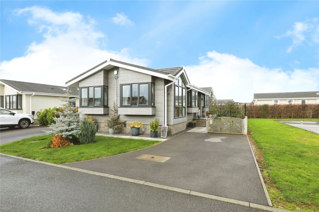 Property photo 1 of 17 Picture No. 32