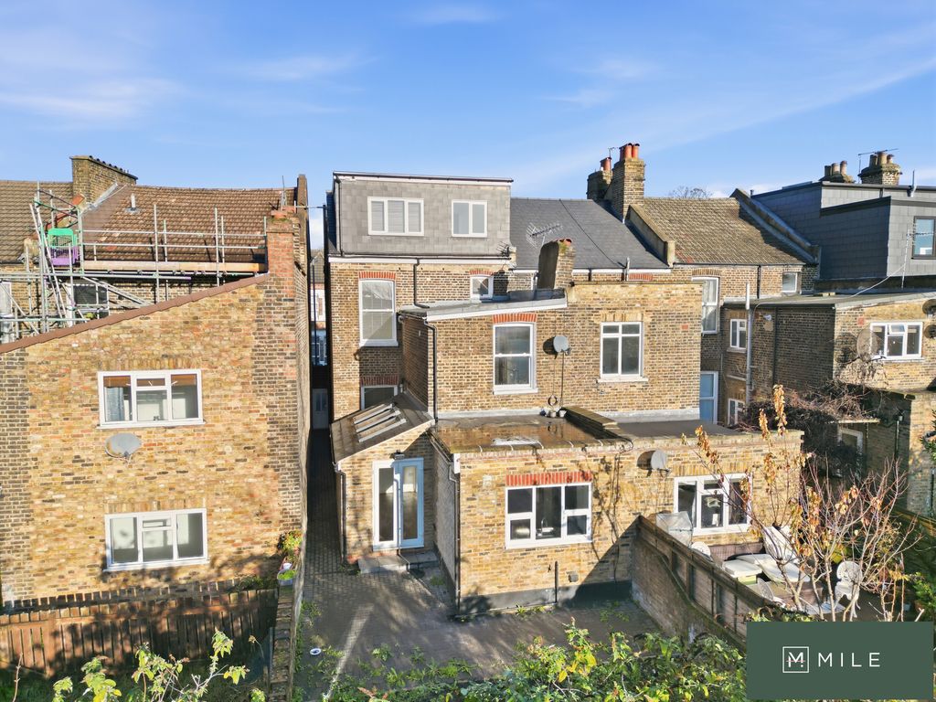 Property photo 3 of 20