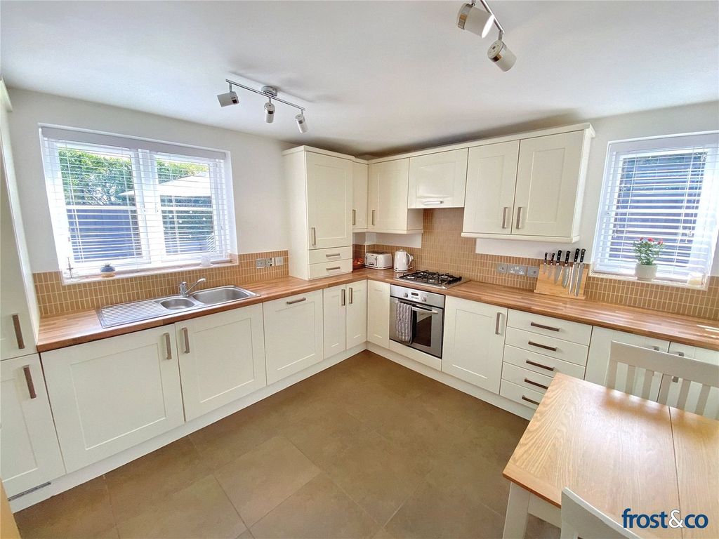Property photo 3 of 16 Kitchen