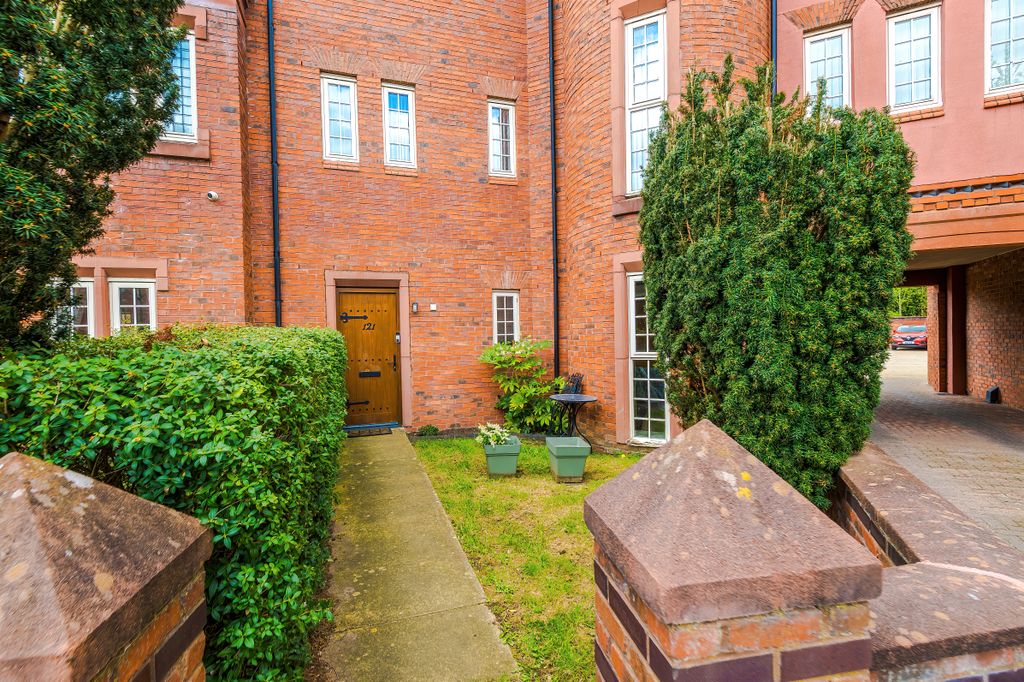 Property photo 1 of 22