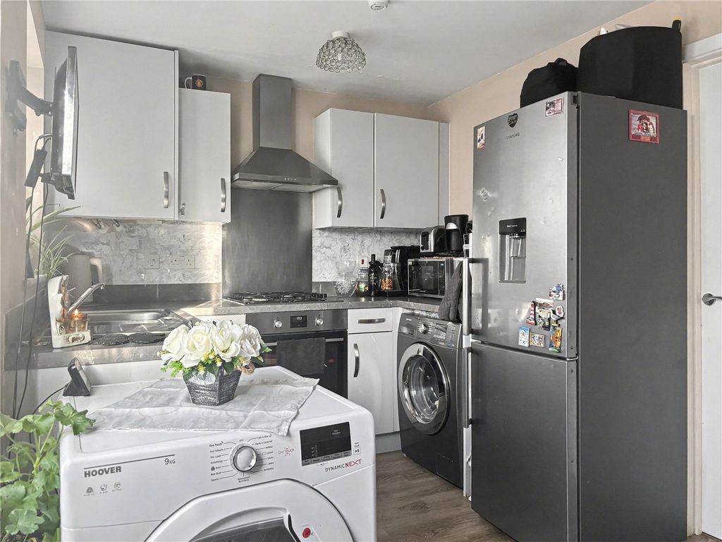 Property photo 3 of 11 Picture No. 08