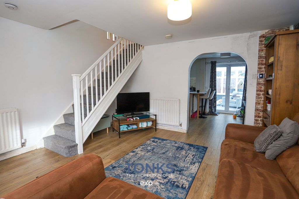 Property photo 2 of 22