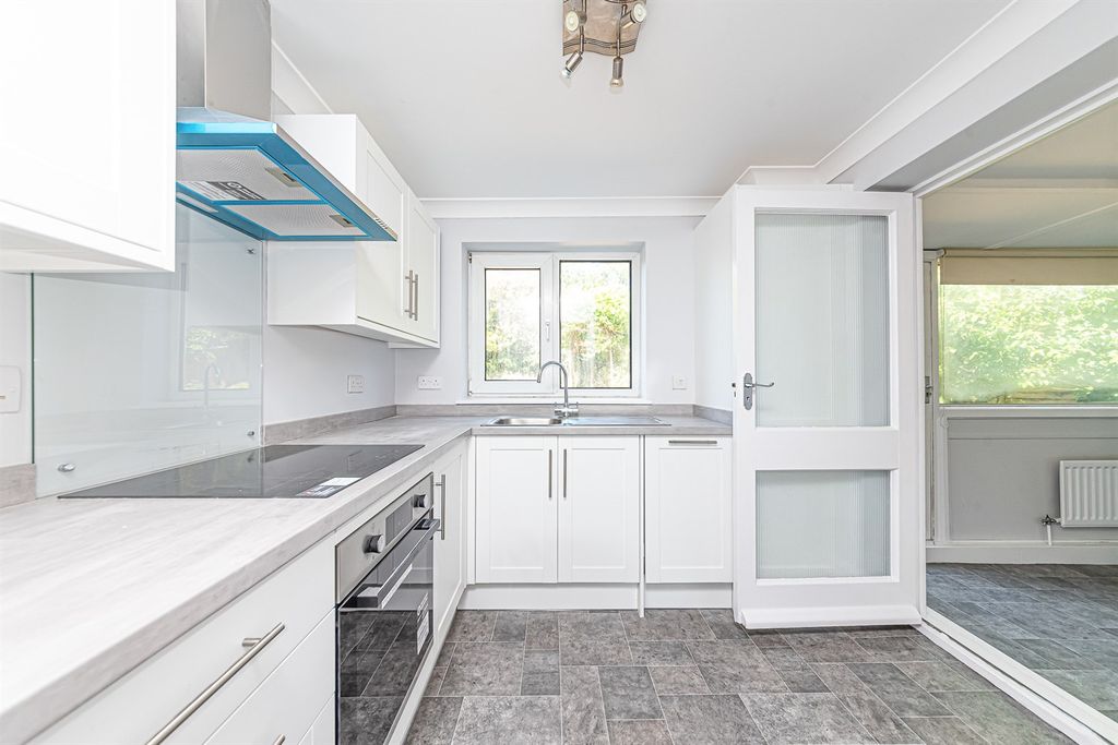 Property photo 2 of 15 Kitchen