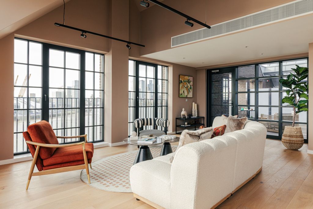 Property photo 3 of 41 Gallery