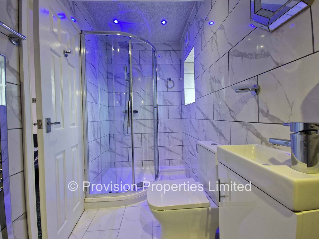 Property photo 3 of 8 Photo