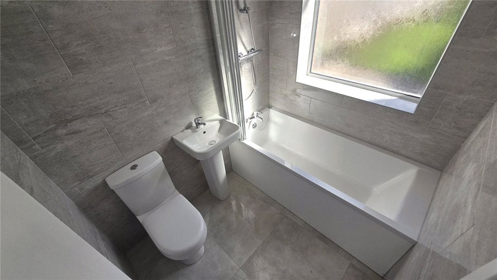Property photo 2 of 9 Picture No. 03