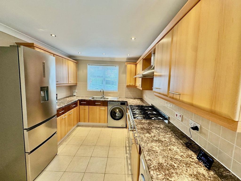 Property photo 2 of 24