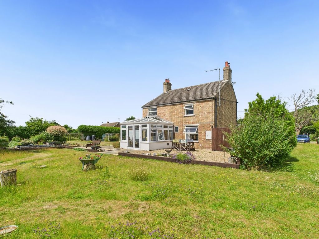 Property photo 2 of 32