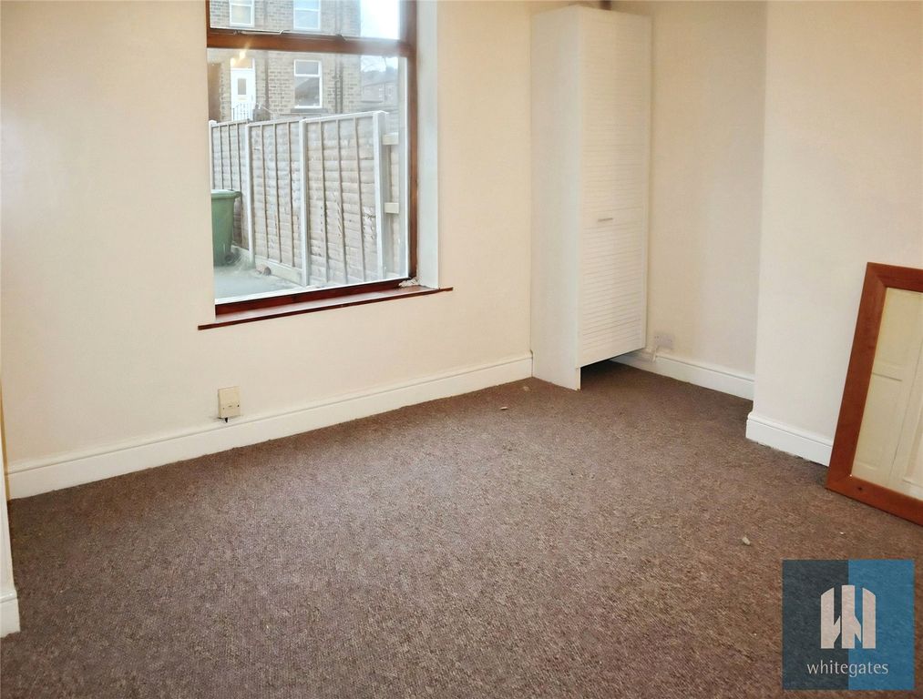 Property photo 2 of 9 Picture No. 18