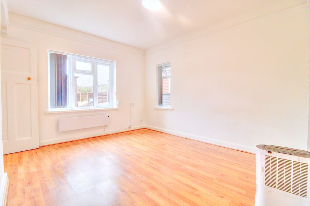 Property photo 3 of 4 Picture No. 09