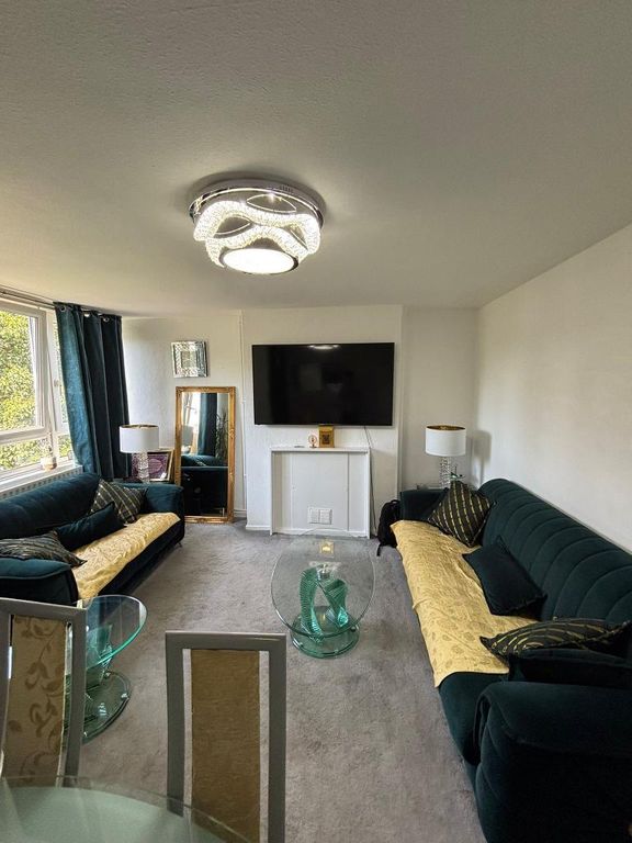 Property photo 2 of 9 Photo 2