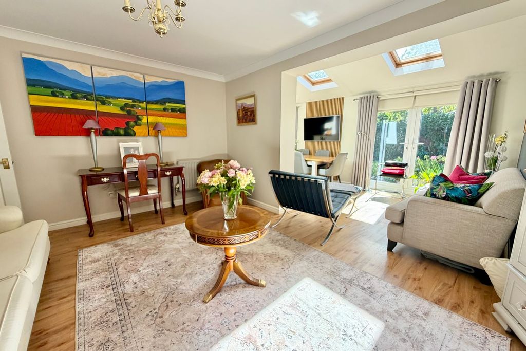 Property photo 2 of 22