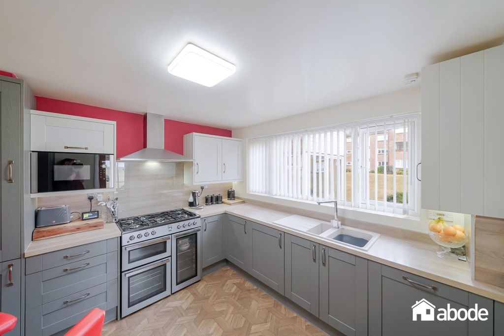 Property photo 3 of 16 Dsc02530-Hdr.Jpg