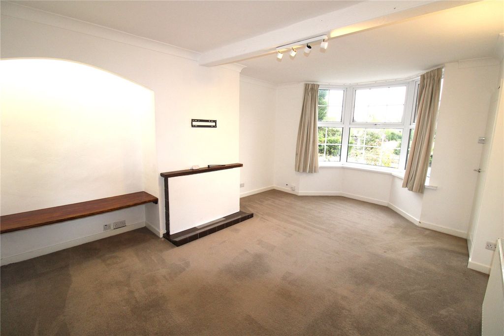 Property photo 3 of 16 Picture No. 23