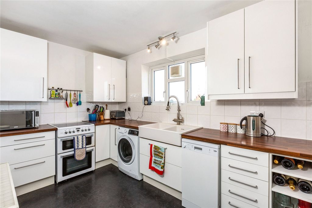 Property photo 2 of 15 Picture No. 06