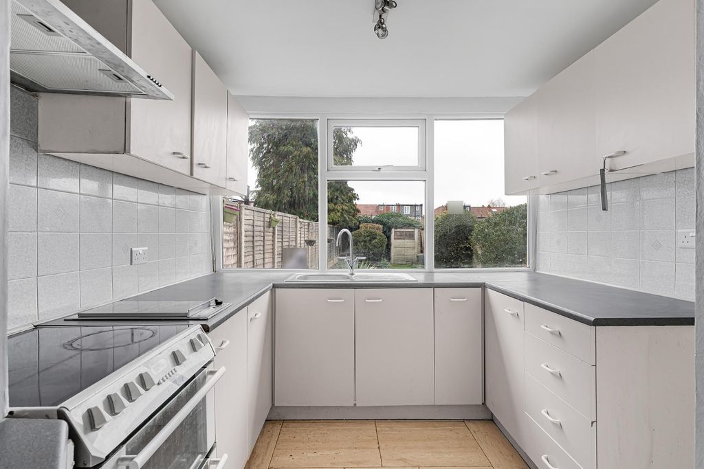 Property photo 3 of 24 Photo 2