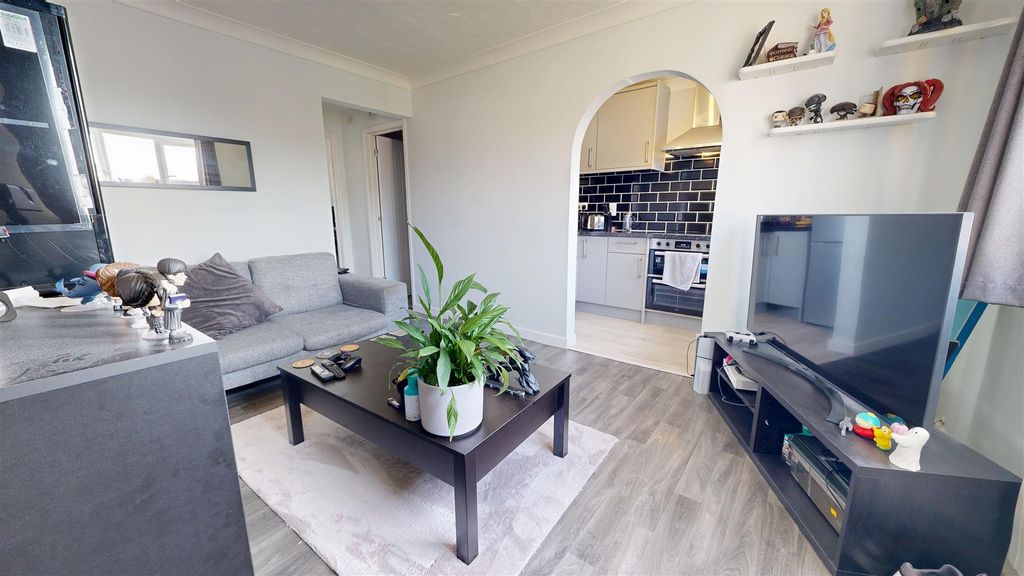 Property photo 3 of 16 04092026_112131.Jpg