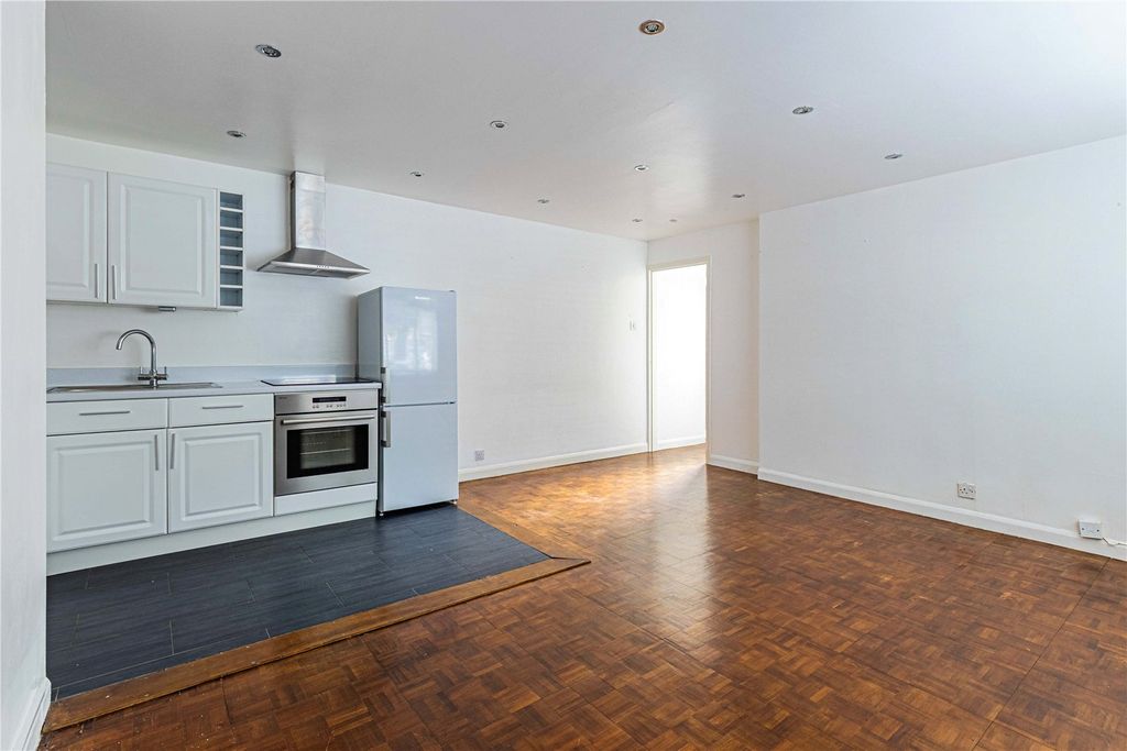 Property photo 3 of 9 Picture No. 37