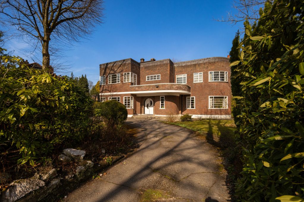 Property photo 2 of 50 Gallery
