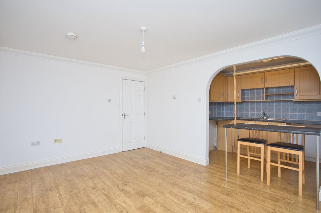 Property photo 3 of 10 Picture 3