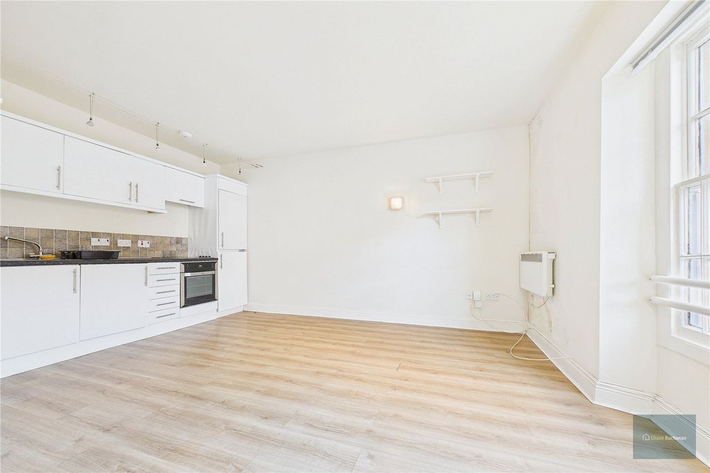 Property photo 2 of 11 Picture No. 06