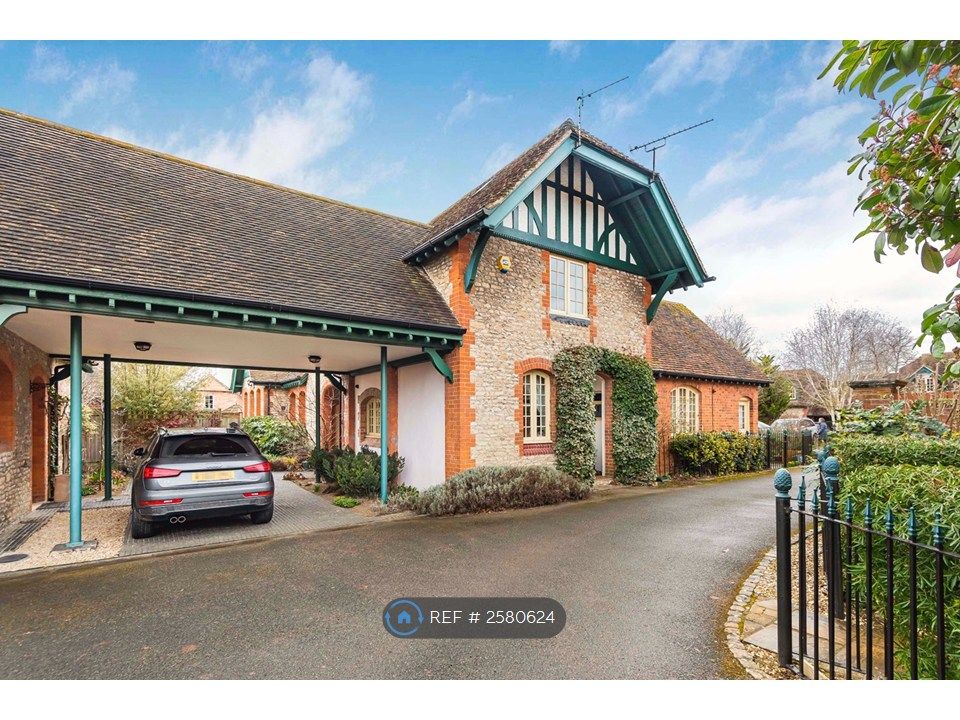 Property photo 1 of 11 Approach