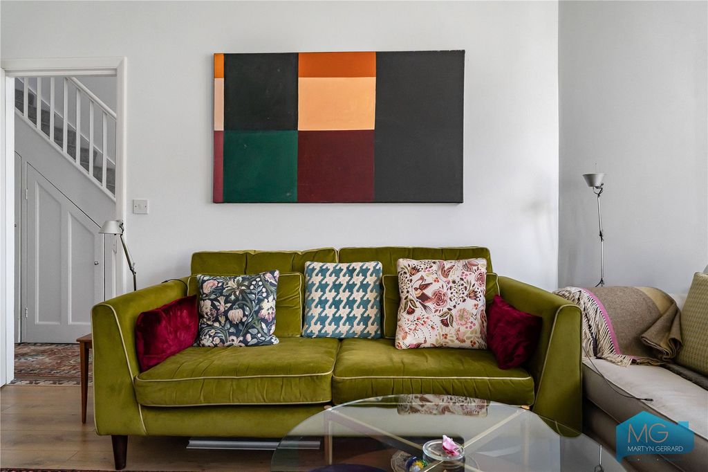 Property photo 3 of 33 Picture No. 18