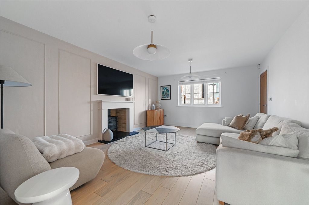 Property photo 3 of 26 Living Room