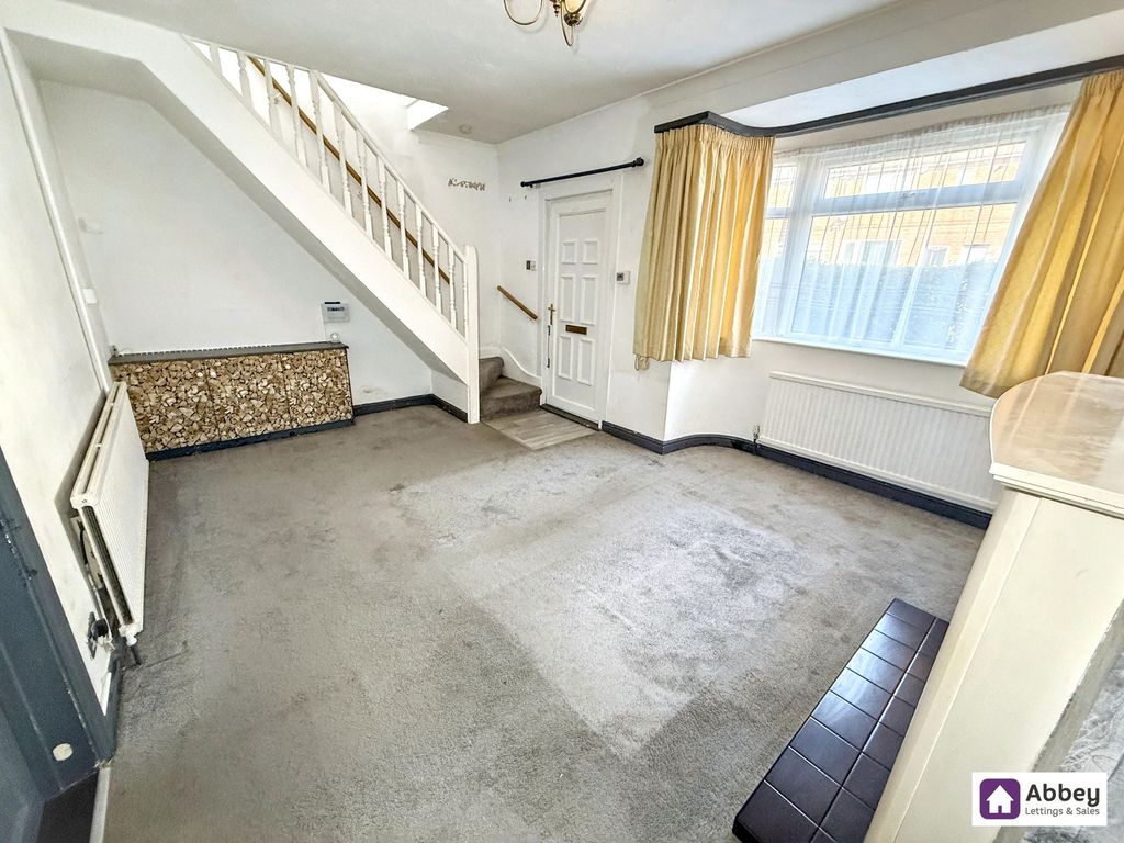 Property photo 2 of 13 Lounge