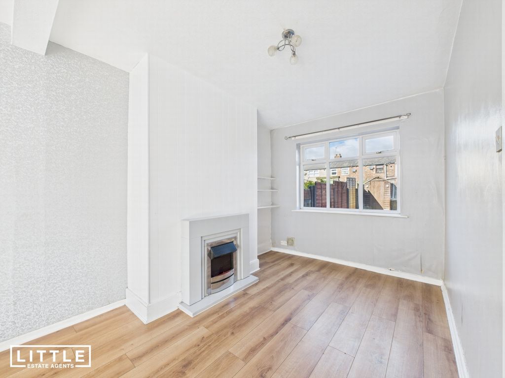 Property photo 3 of 16 Photo 2