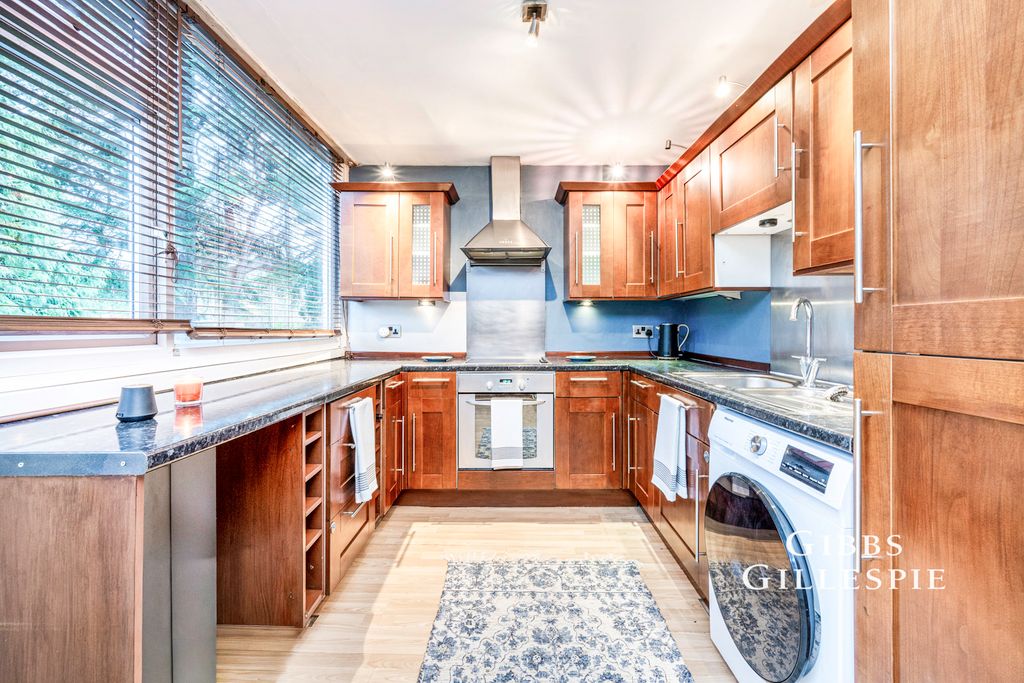 Property photo 1 of 10 Photo