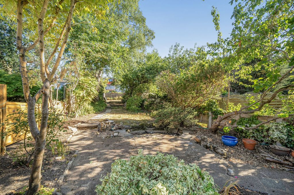 Property photo 2 of 21