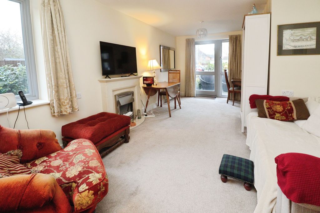 Property photo 3 of 14