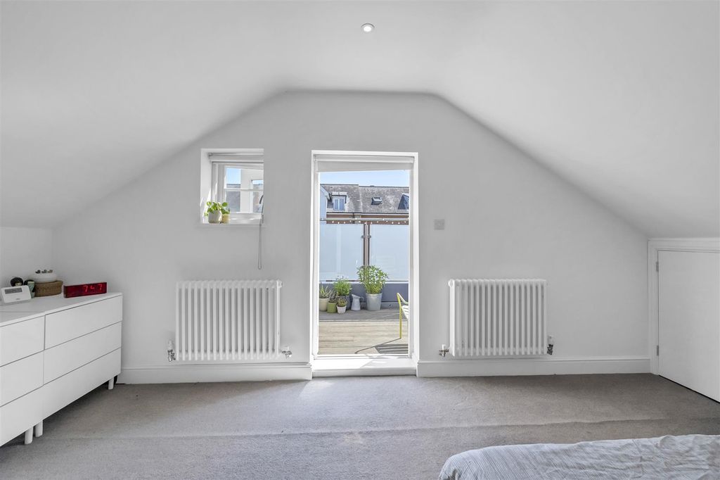 Additional image 15 of 2 bed flat for saleSouthgate Street, Bury St. Edmunds IP33