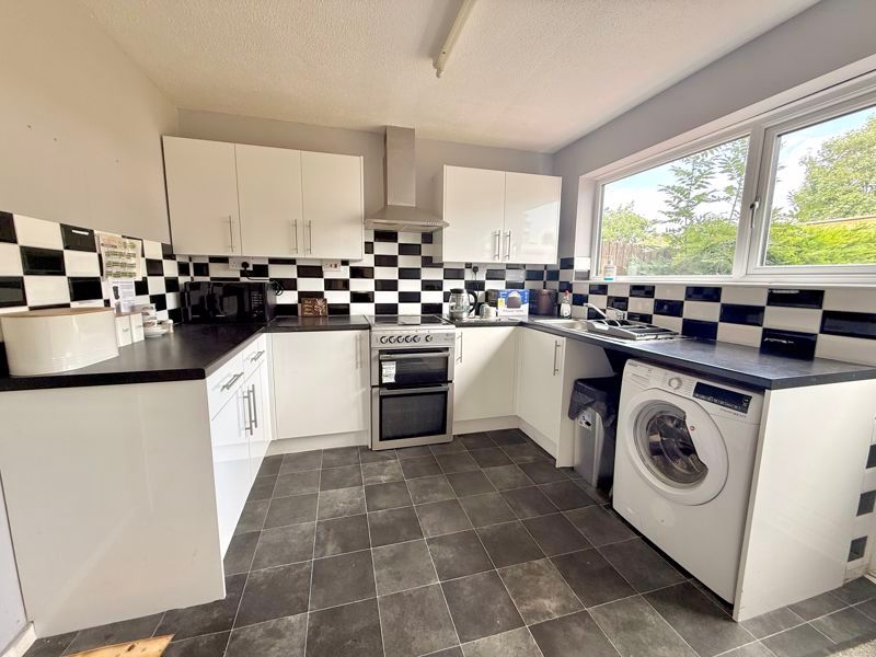 Property photo 2 of 13 Kitchen