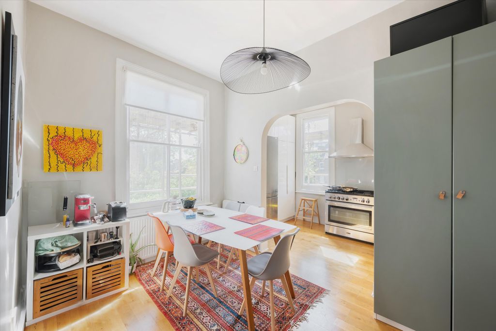 Property photo 2 of 12 Image